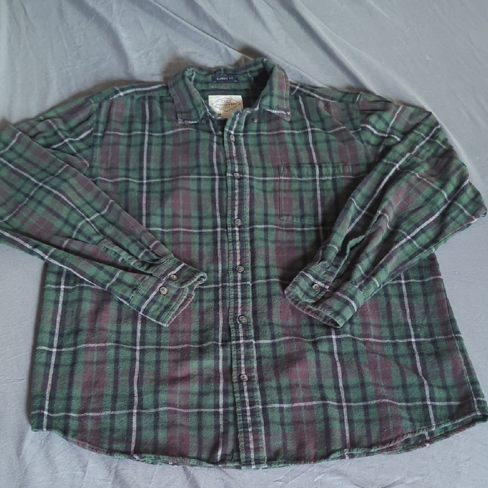 St. Johns Bay Men's Large Green Plaid Shirt Long Sleeve Classic Fit